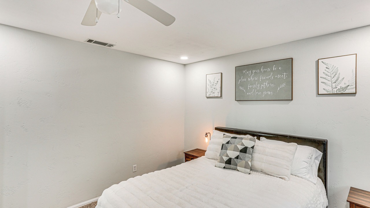 Photo of Bedroom in Crestline