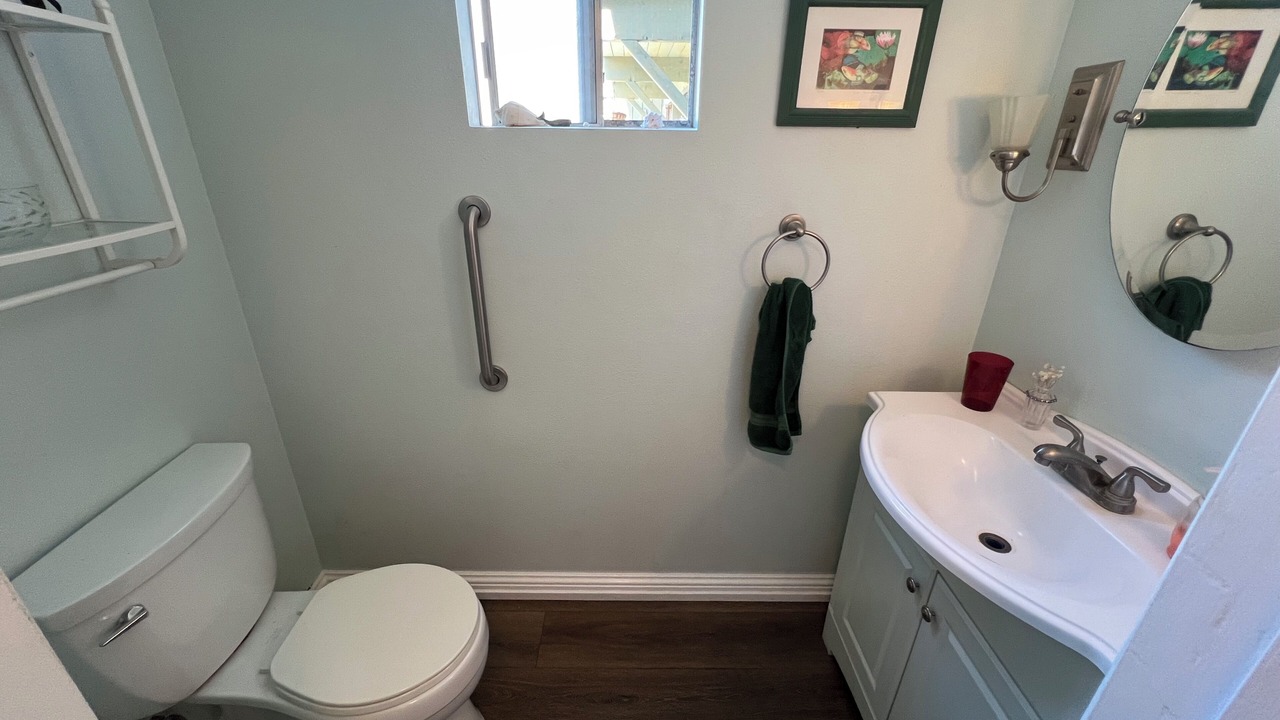 Photo of Bathroom in Avalon