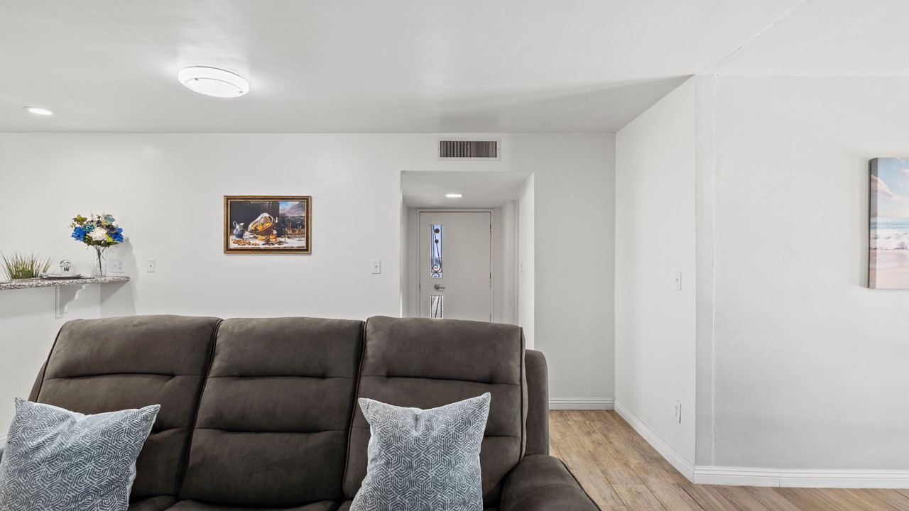 Photo of Livingroom in Pumpkin Center