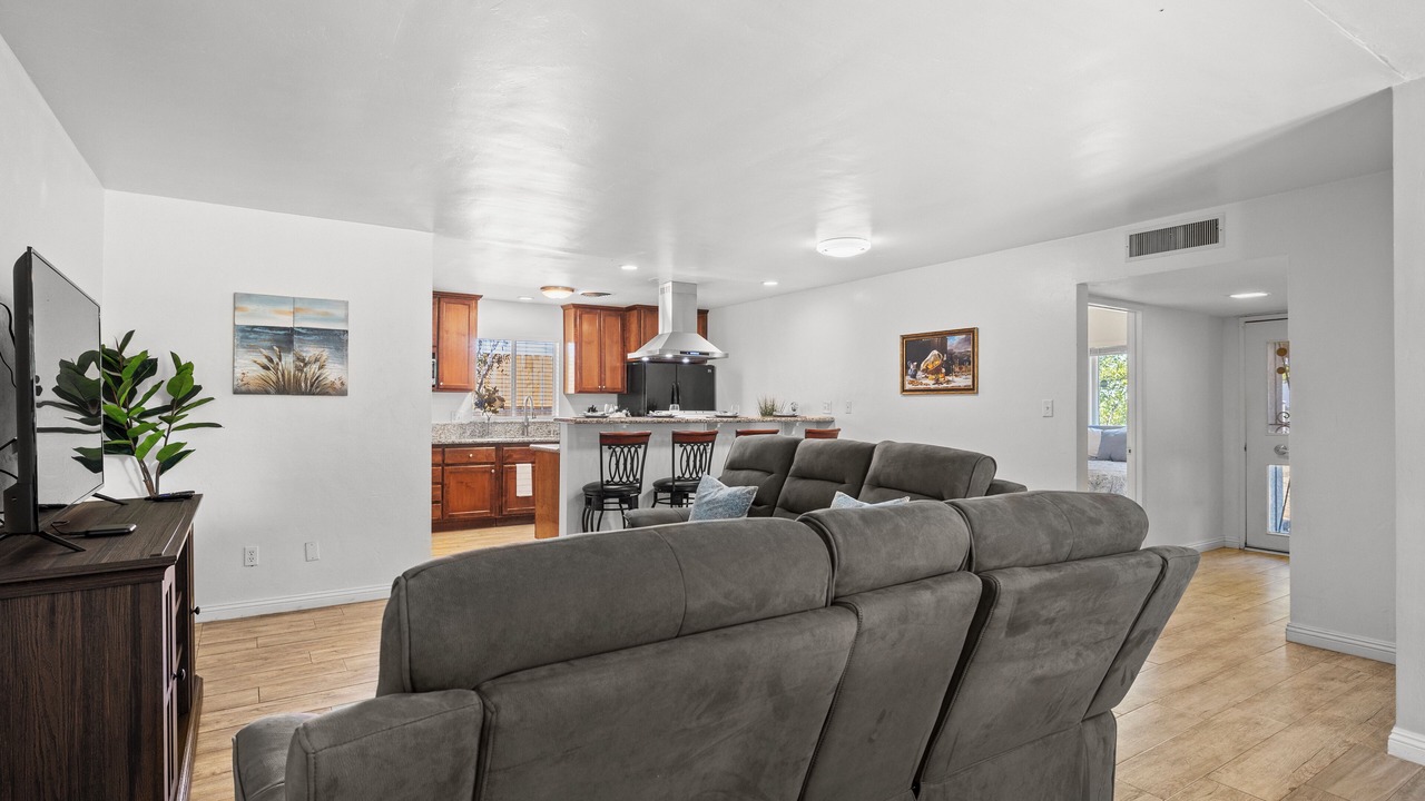 Photo of Livingroom in Pumpkin Center