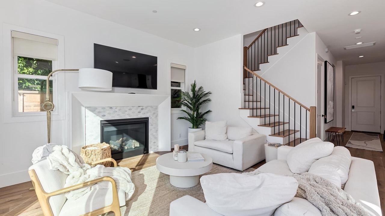 Photo of Livingroom in Washington Culver