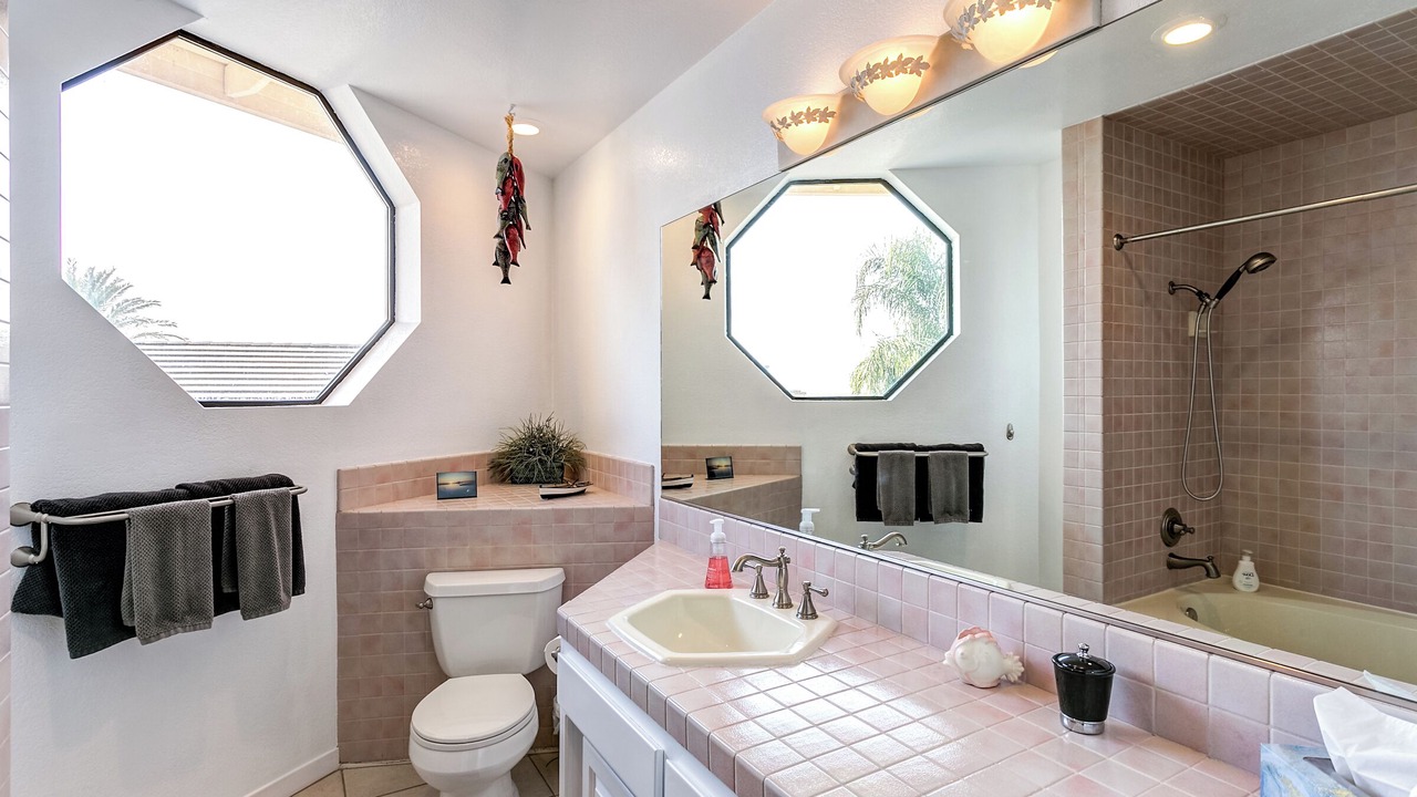 Photo of Bathroom in Discovery Bay