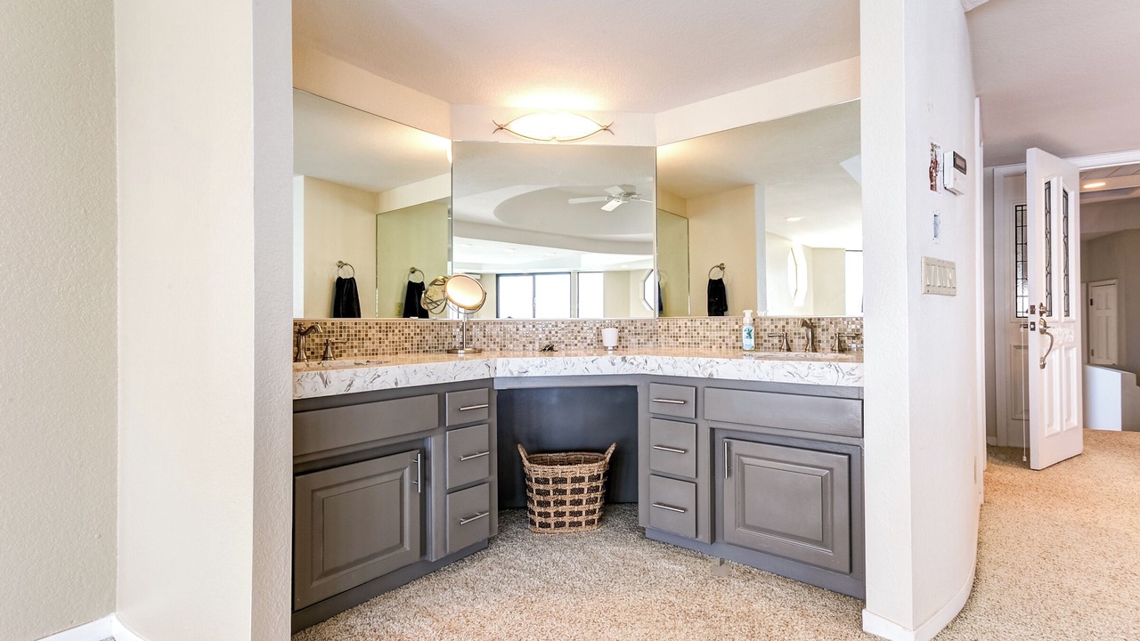 Photo of Bathroom in Discovery Bay