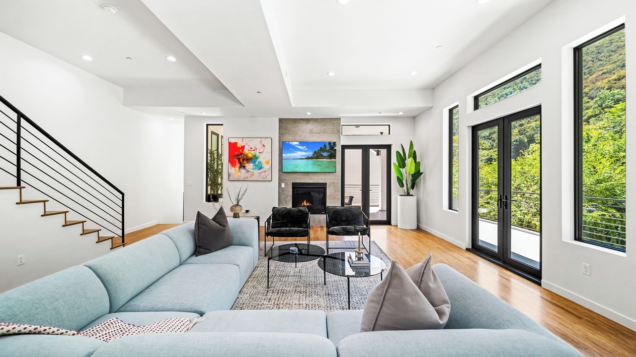 Photo of Livingroom in Beverly Hills