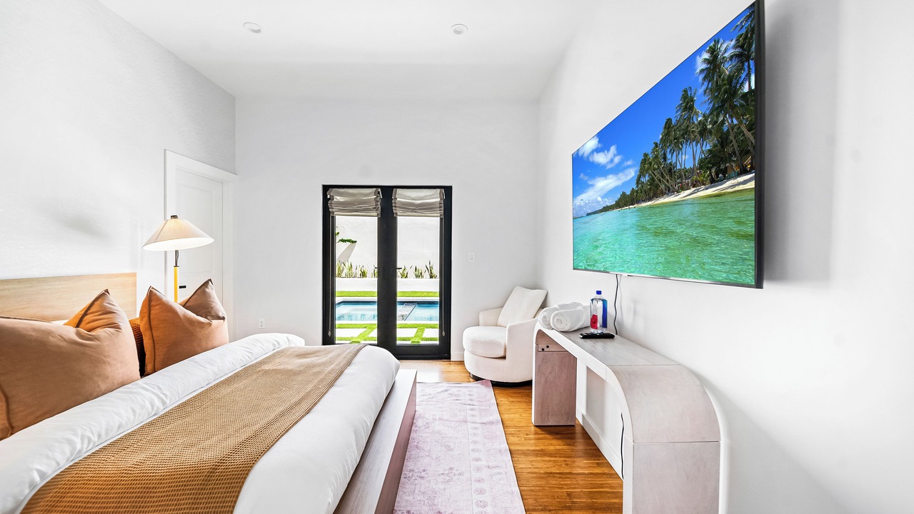 Photo of Bedroom in Beverly Hills