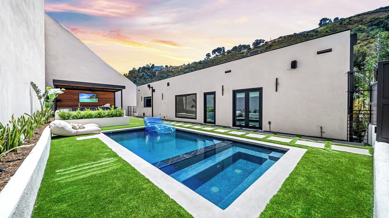 Photo of Outdoor in Beverly Hills