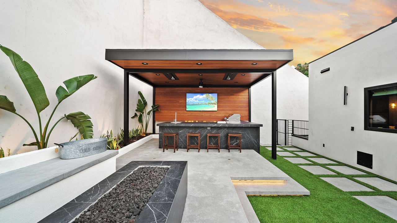 Photo of Outdoor in Beverly Hills