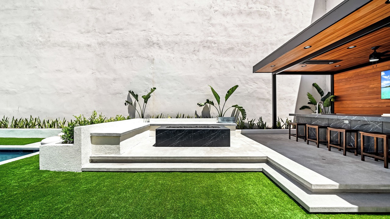 Photo of Patio Balcony in Beverly Hills