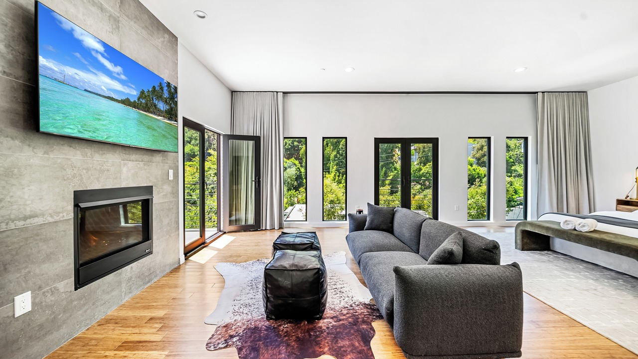Photo of Livingroom in Beverly Hills
