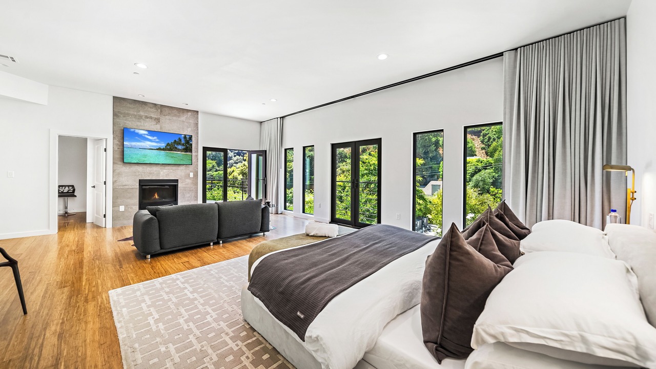 Photo of Bedroom in Beverly Hills