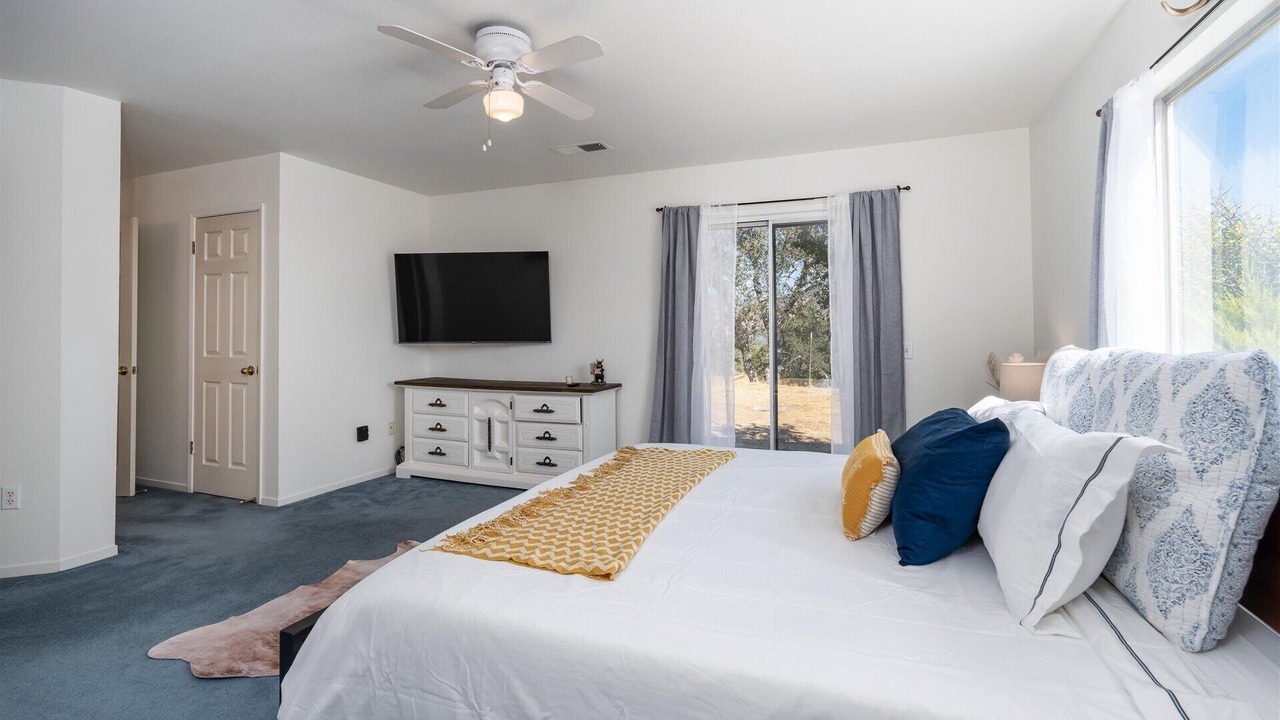 Photo of Bedroom in Coarsegold