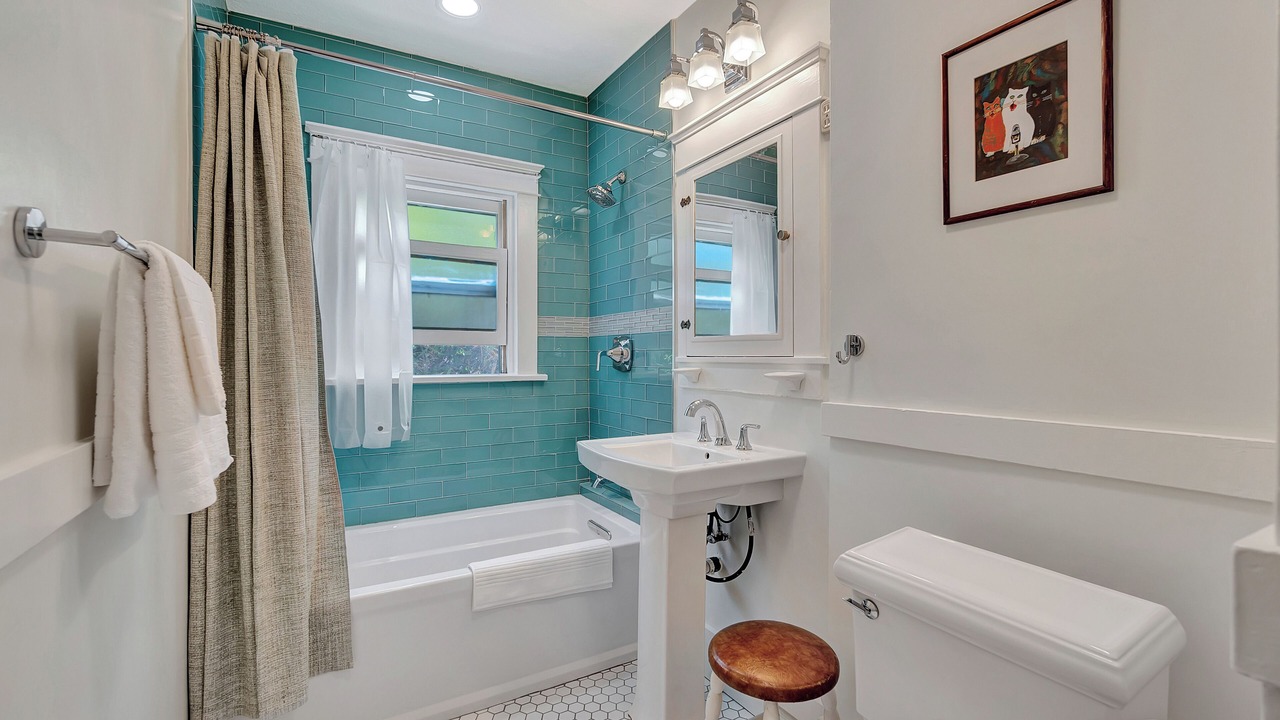 Photo of Bathroom in Bluff Heights