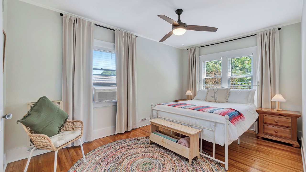 Photo of Bedroom in Bluff Heights