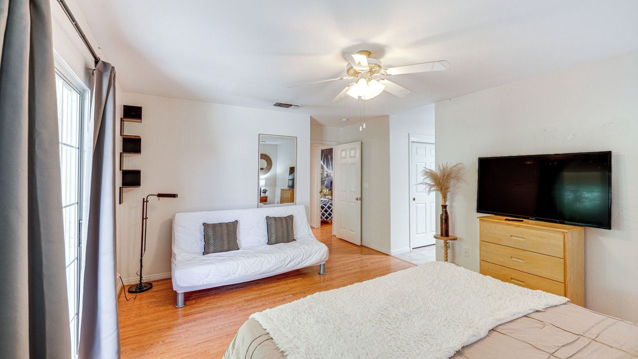 Photo of Bedroom in Bakersfield