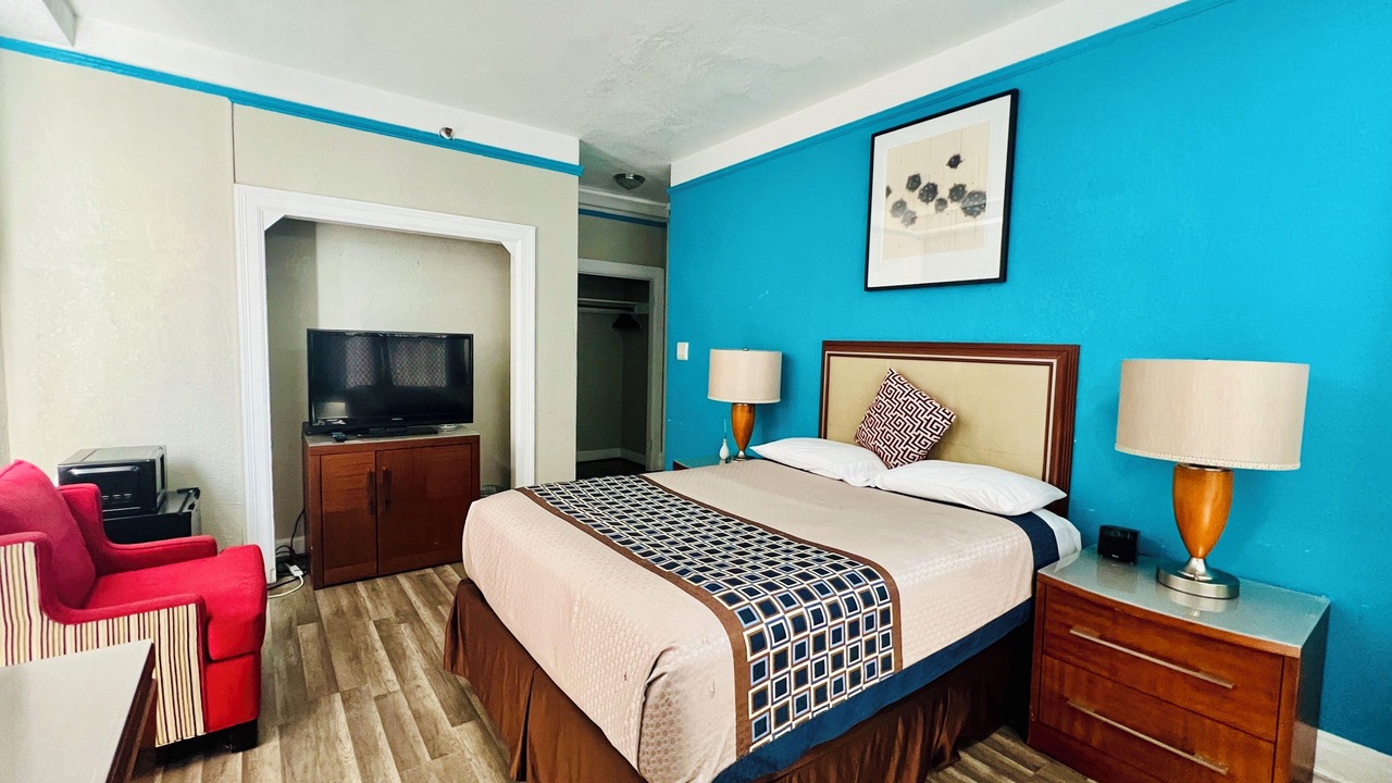 Photo of Bedroom in Theater District