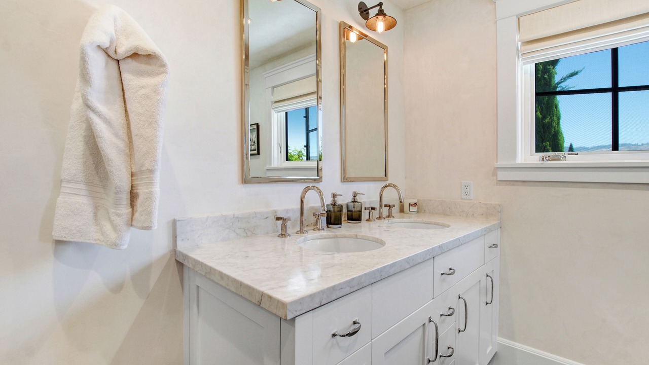 Photo of Bathroom in St. Helena
