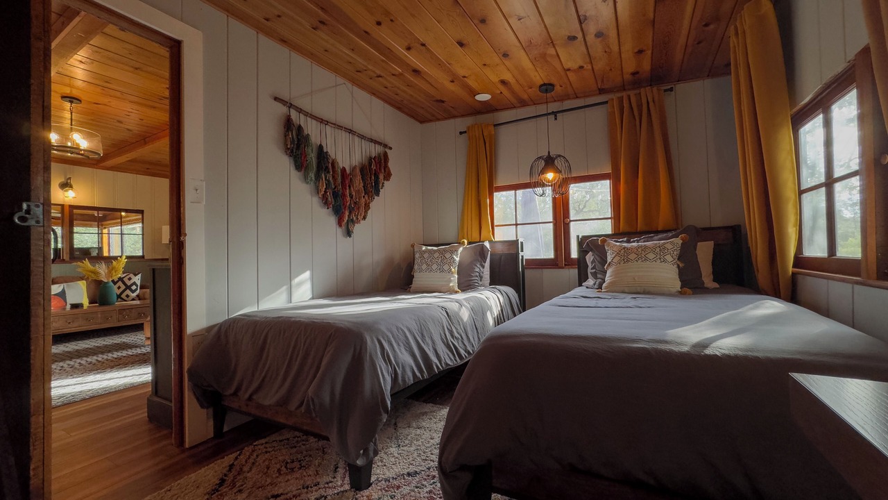Photo of Bedroom in Mountain Club