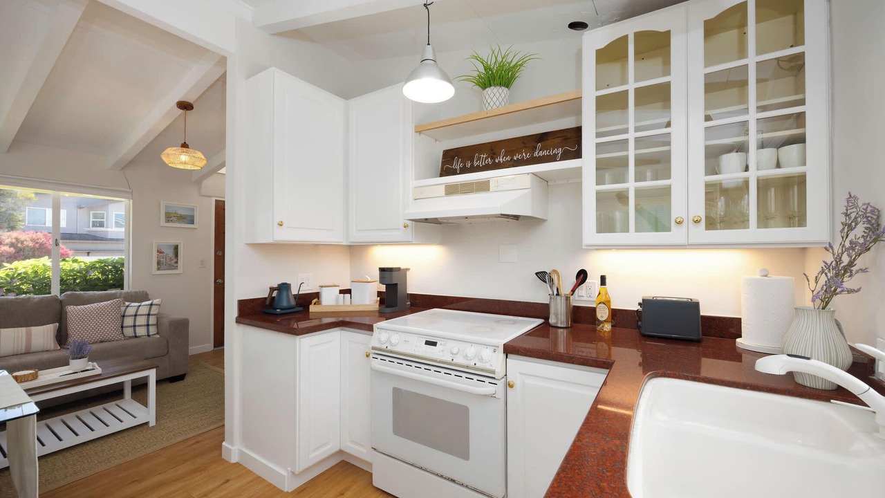Photo of Kitchen in El Granada