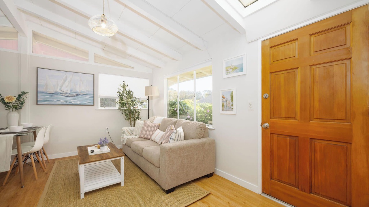 Photo of Livingroom in El Granada