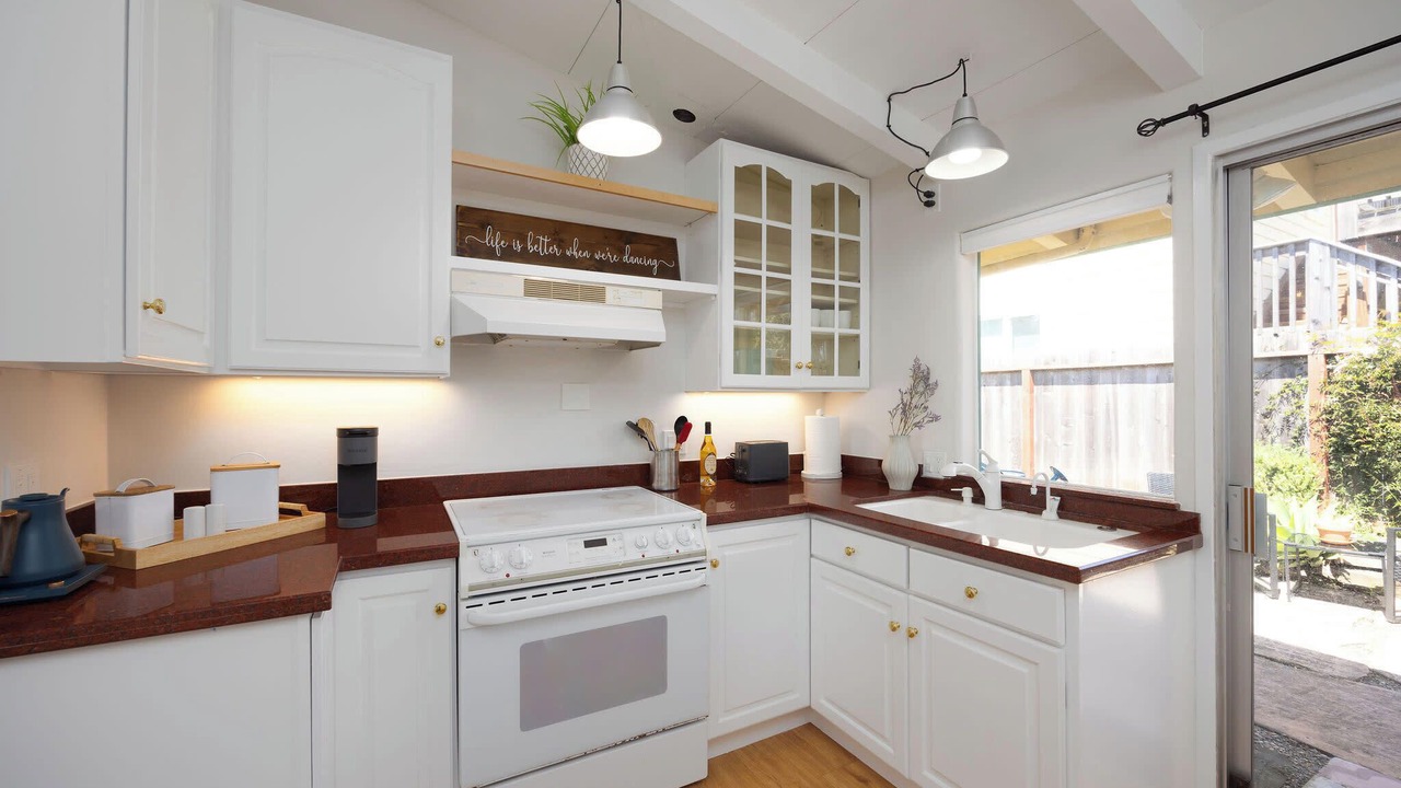 Photo of Kitchen in El Granada