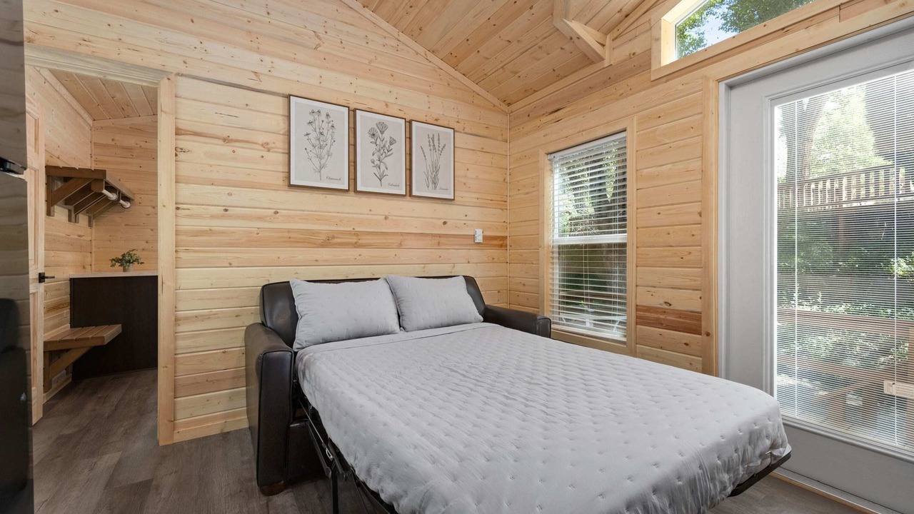 Photo of Bedroom in Kernville