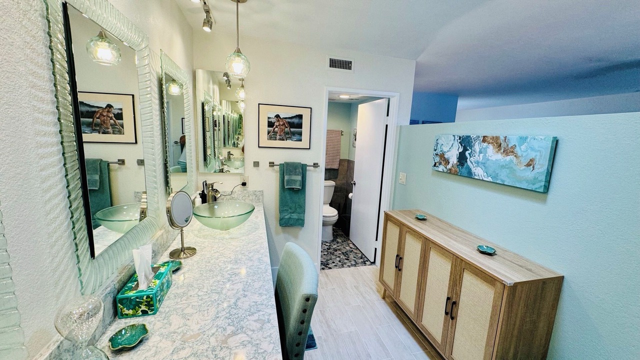 Photo of Bathroom in Baristo