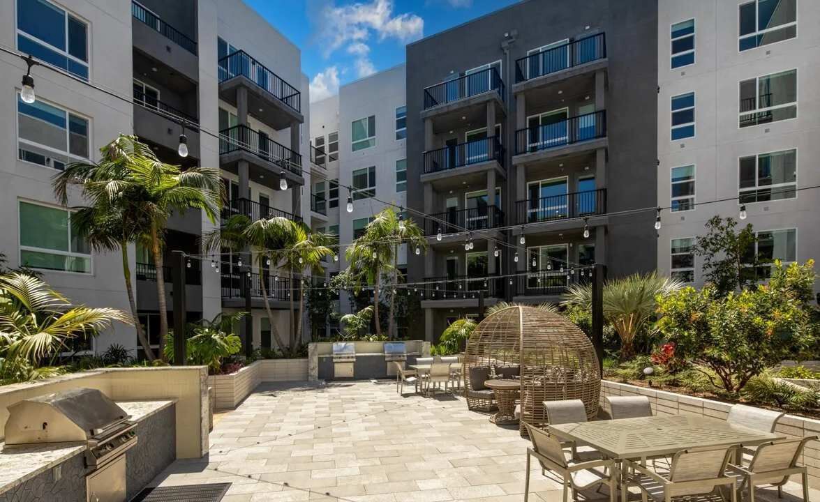 Photo of Outdoor in Lyon Street