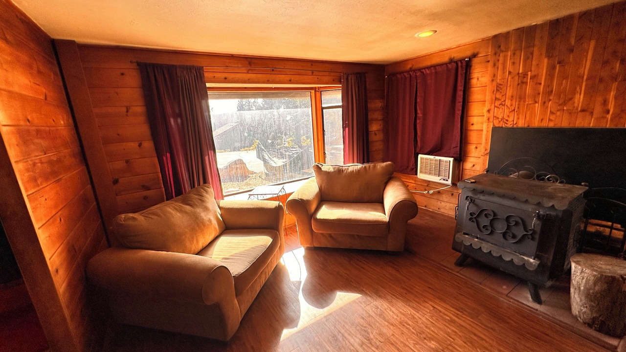 Photo of Livingroom in Auberry