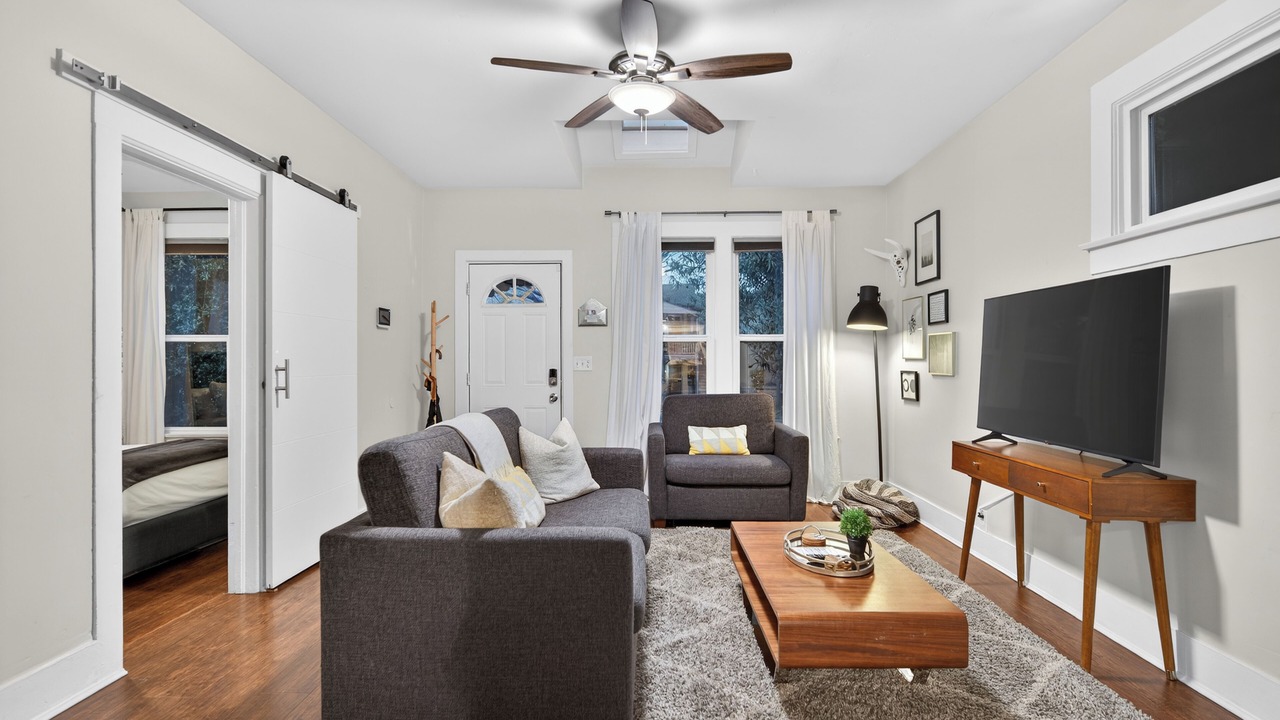 Photo of Livingroom in Central Sacramento