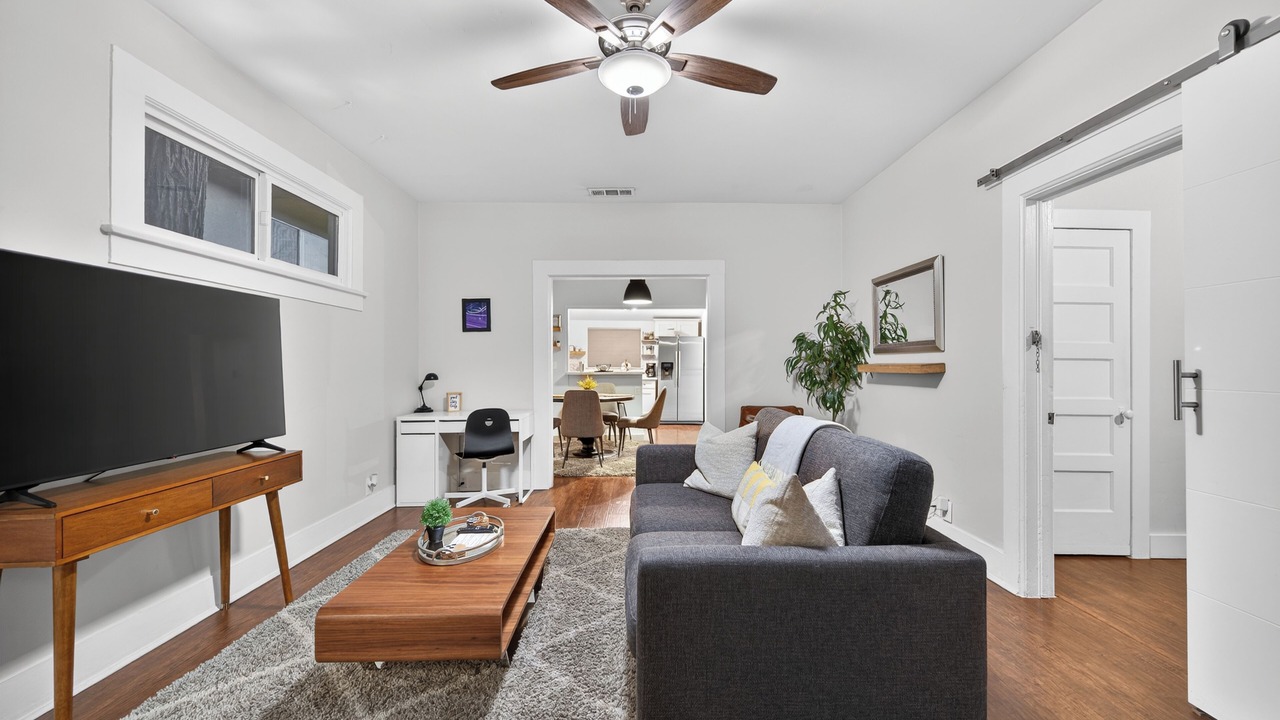 Photo of Livingroom in Central Sacramento