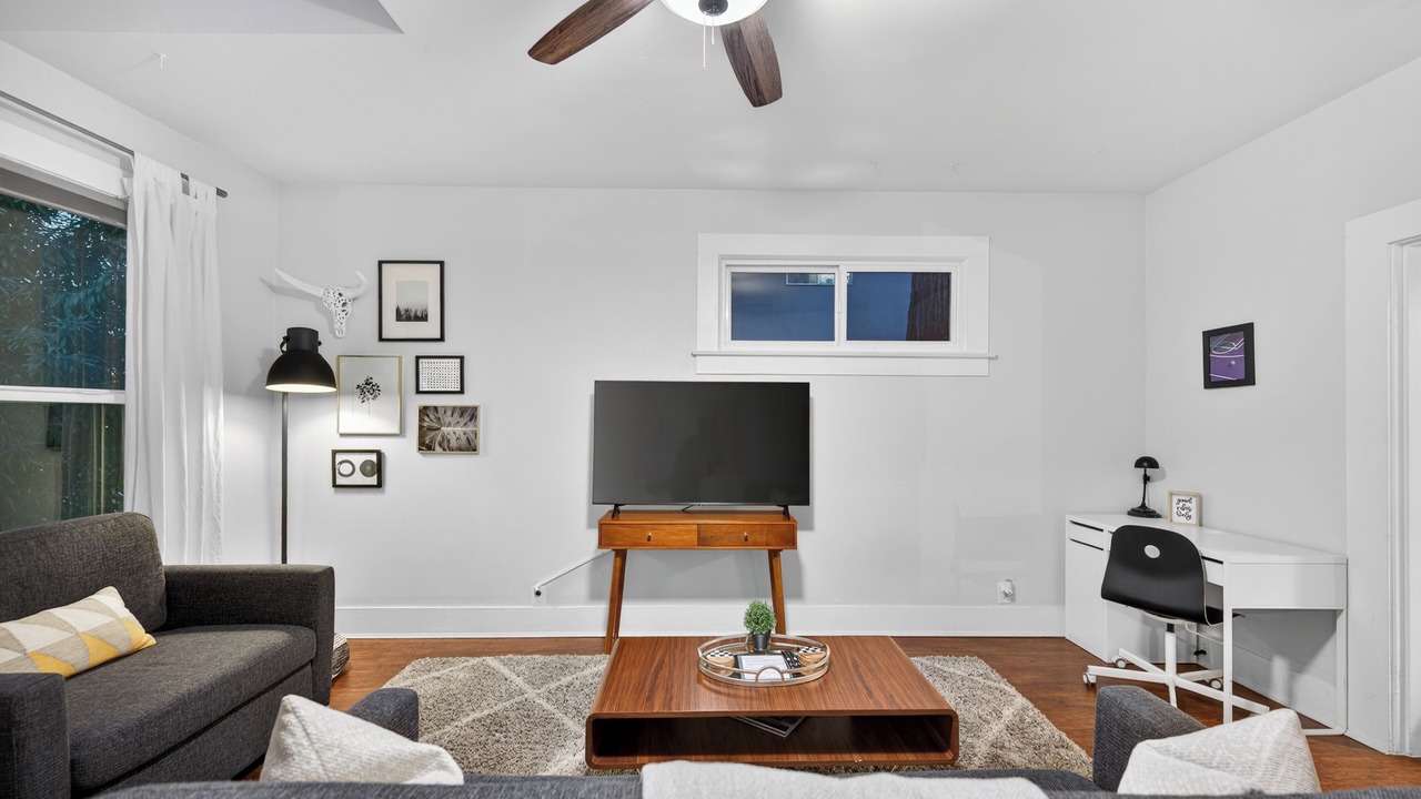 Photo of Livingroom in Central Sacramento