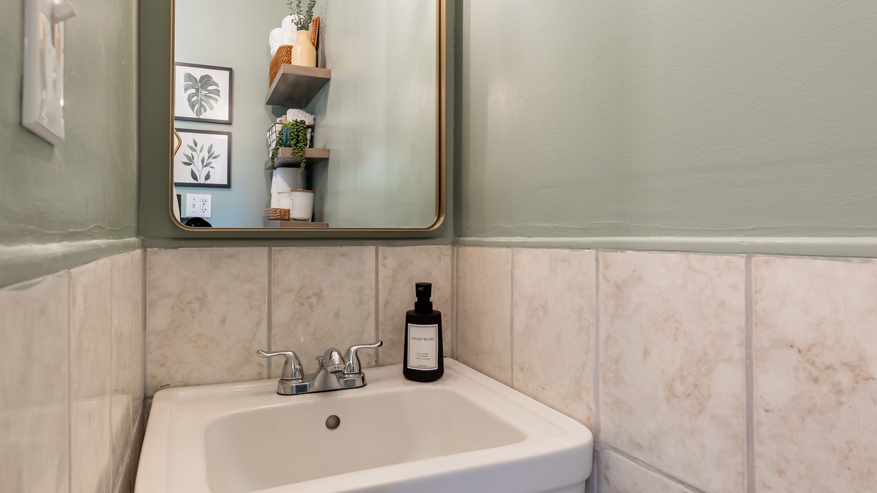 Photo of Bathroom in Los Cerritos