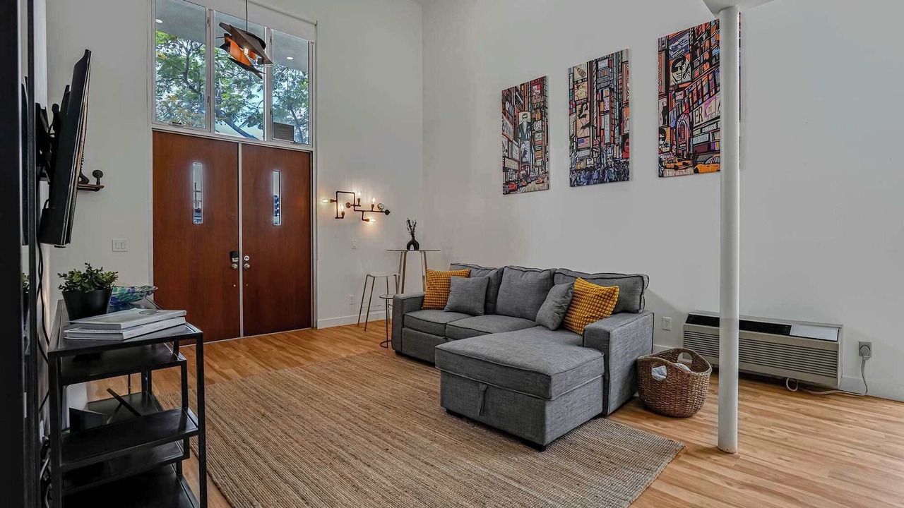 Photo of Livingroom in Little Italy