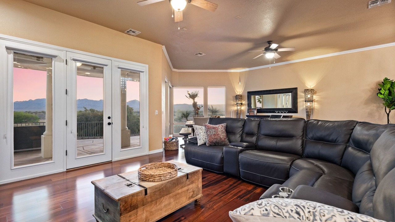 Photo of Livingroom in Bullhead City