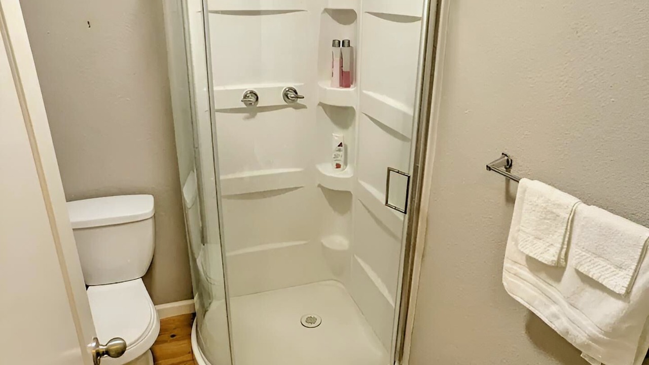 Photo of Bathroom in Yosemite Lakes