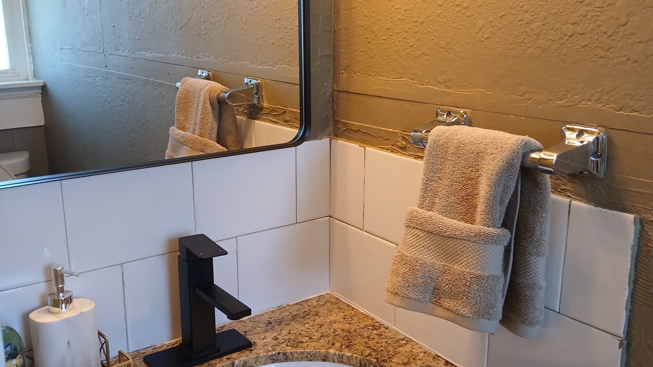 Photo of Bathroom in East Palo Alto