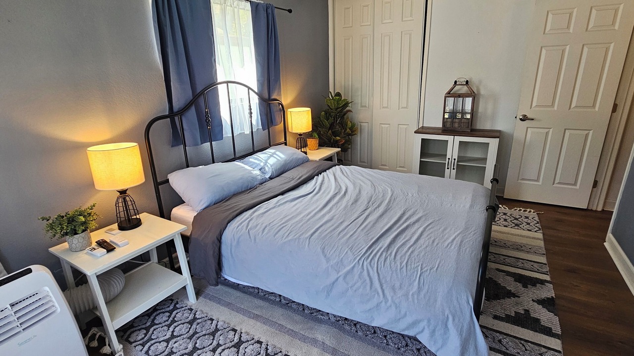 Photo of Bedroom in Kernville