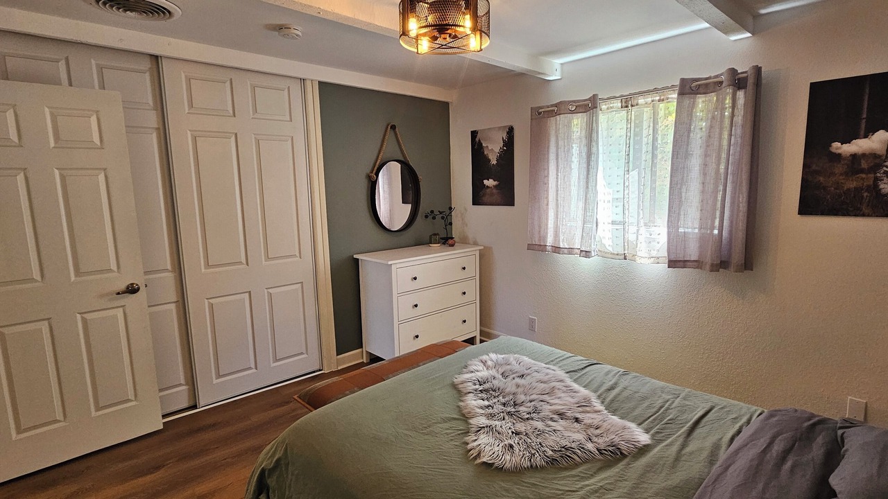 Photo of Bedroom in Kernville