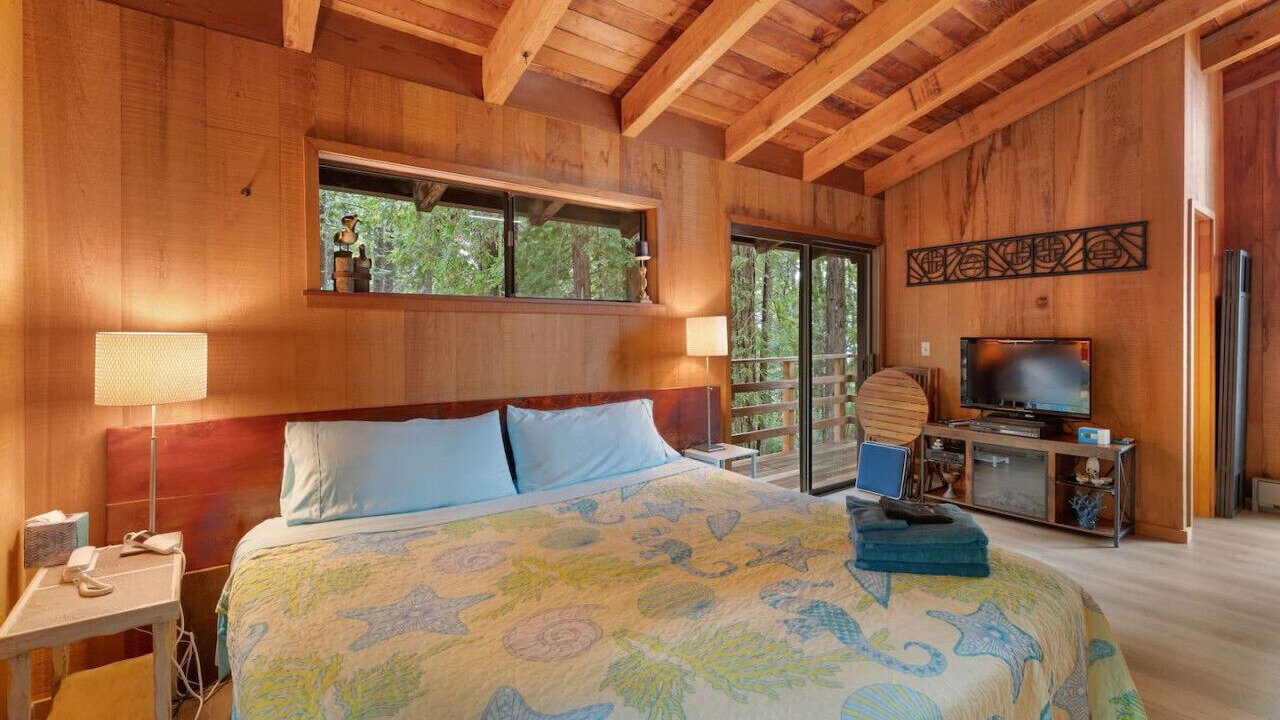 Photo of Bedroom in Gualala