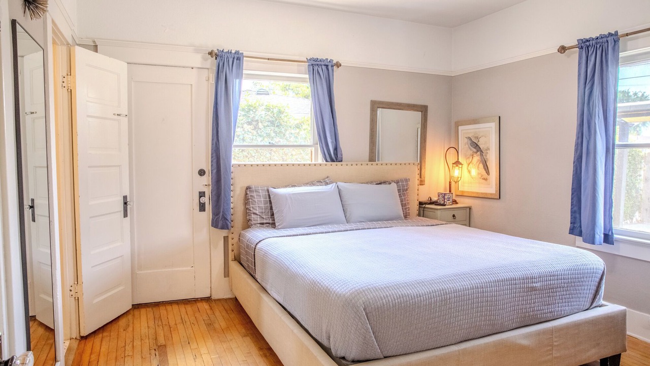Photo of Bedroom in Anaheim Colony Historic District