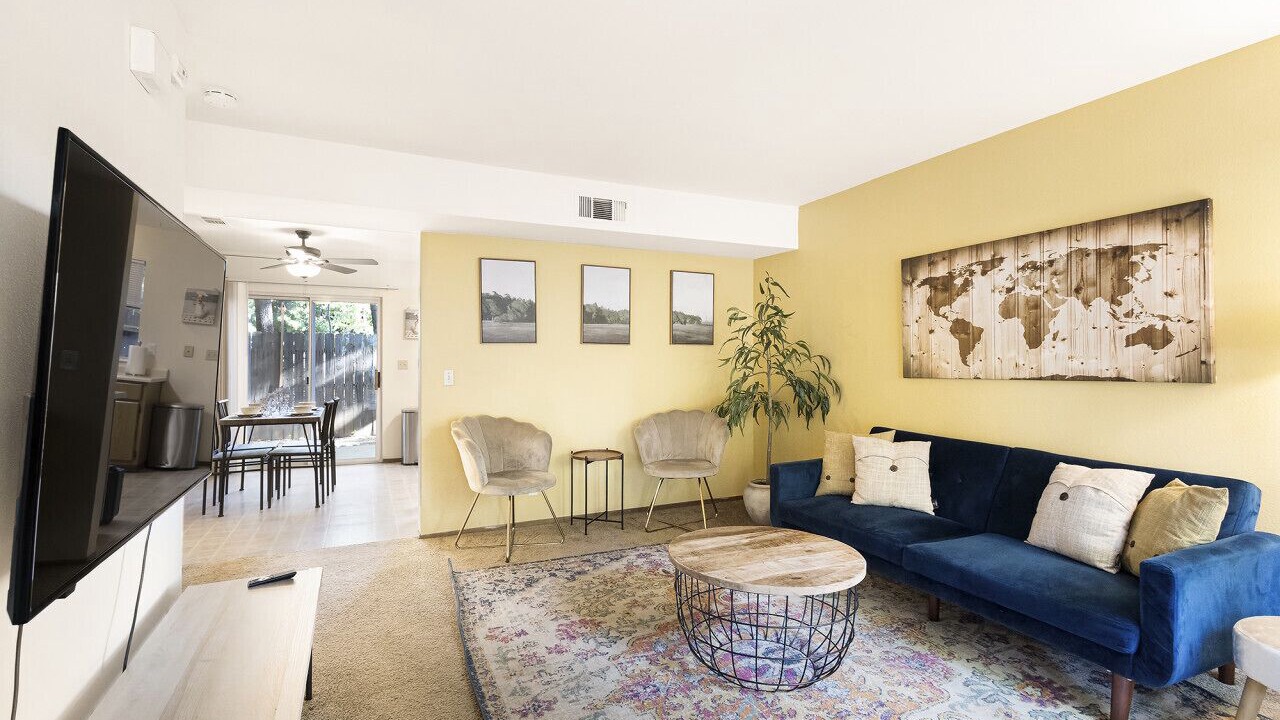 Photo of Livingroom in Chico