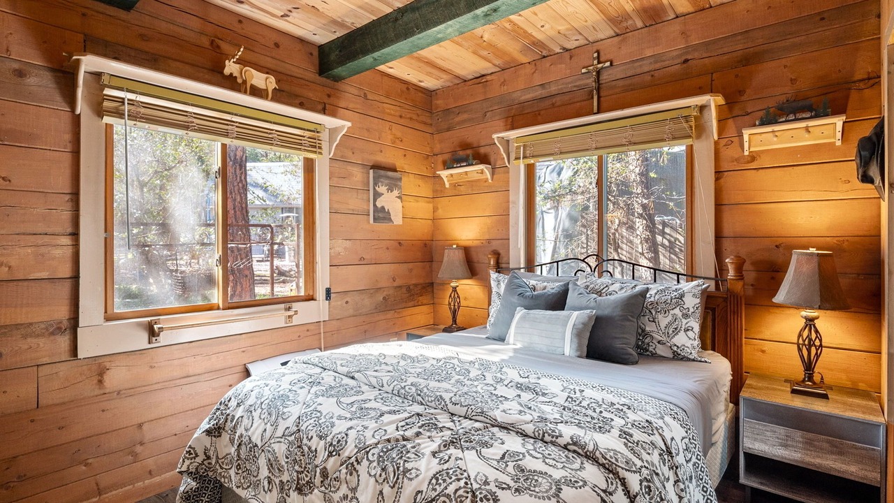 Photo of Bedroom in Mountain Club