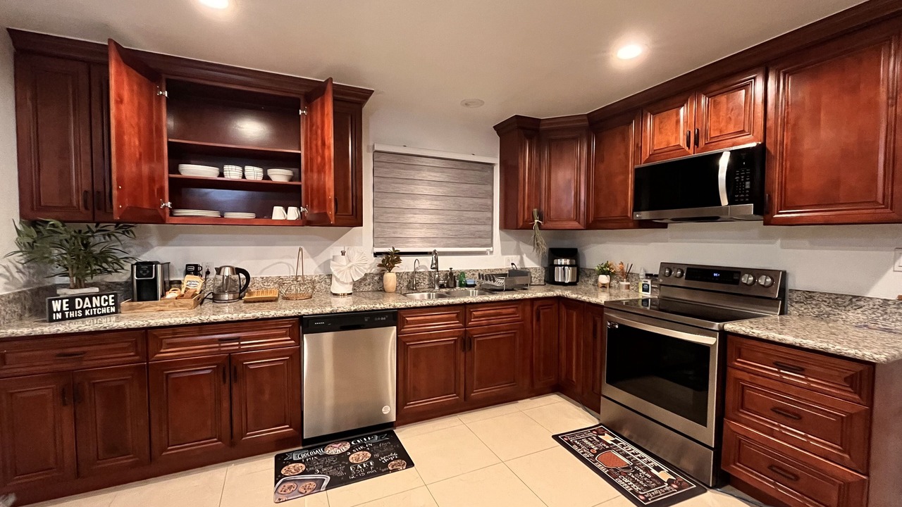 Photo of Kitchen in Midway City