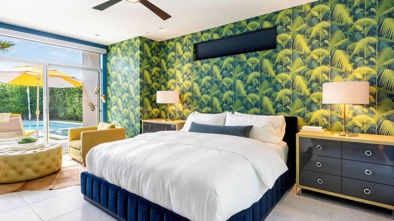Photo of Bedroom in Racquet Club West
