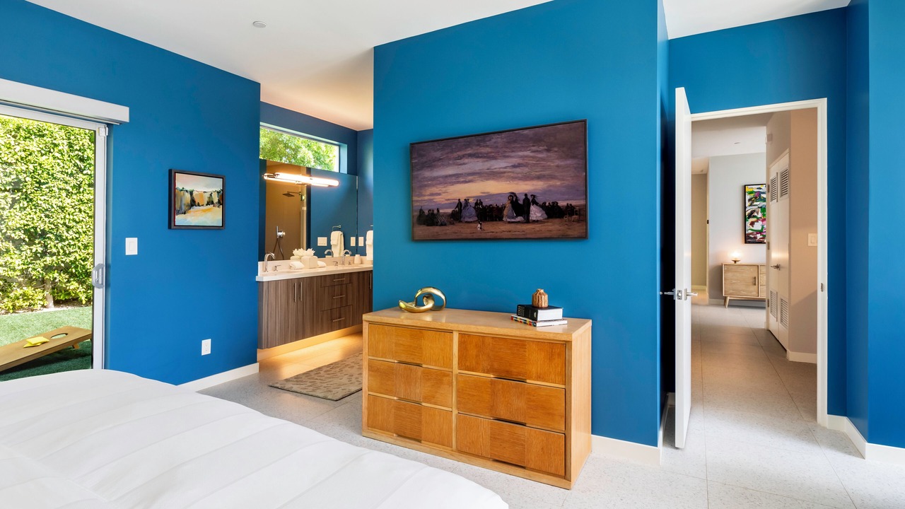 Photo of Bedroom in Racquet Club West