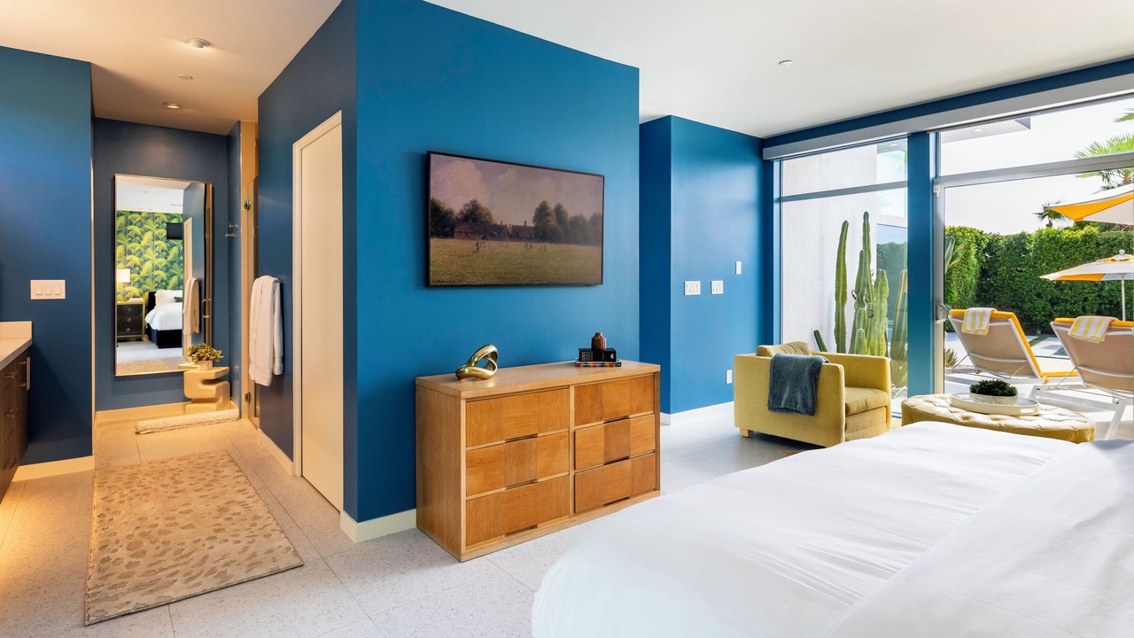 Photo of Bedroom in Racquet Club West