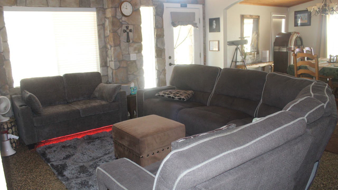 Photo of Livingroom in Raymond