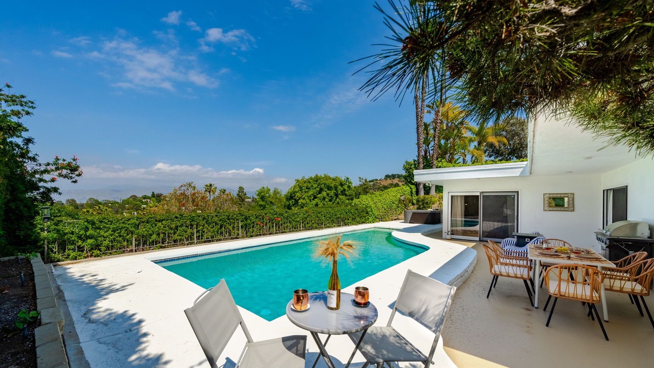 Photo of Outdoor in Hollywood Hills
