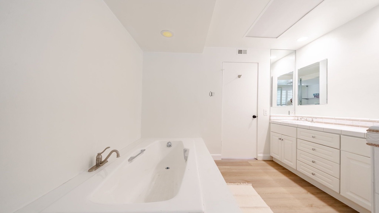Photo of Bathroom in Hollywood Hills