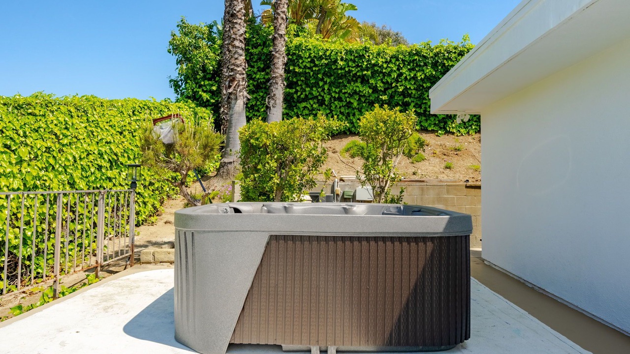 Photo of Outdoor in Hollywood Hills